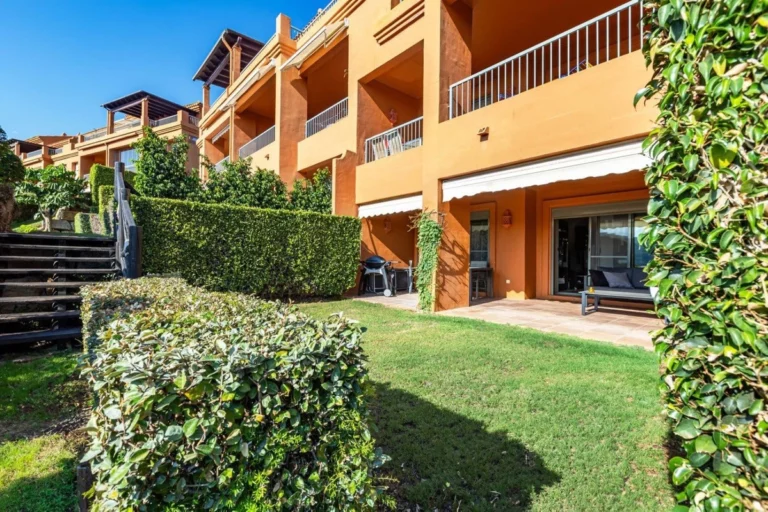 R4853938 | Ground Floor Apartment in Benahavís – € 450,000 – 2 beds, 2 baths