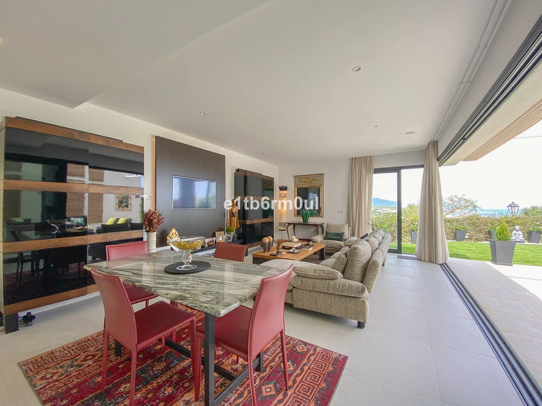 7-aa4cc561180b369757c0bb4af9886cd3