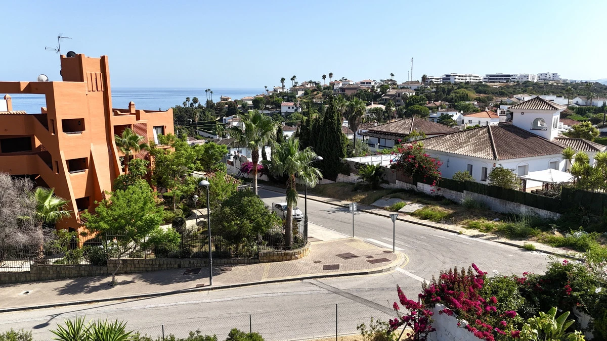 7-aa4cc561180b369757c0bb4af9886cd3