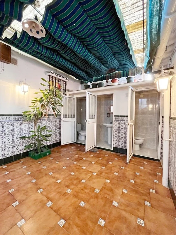 2-5bd7b9d04b45e33852eaf0ec6670150d