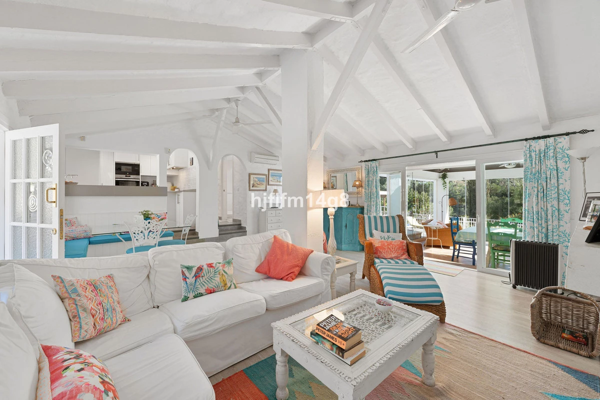 8-e64a9055bba3e77ac8aca3b893cdf826