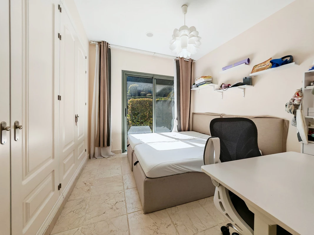 9-467d0cee5b725f3ef65f102a0c2e69c0