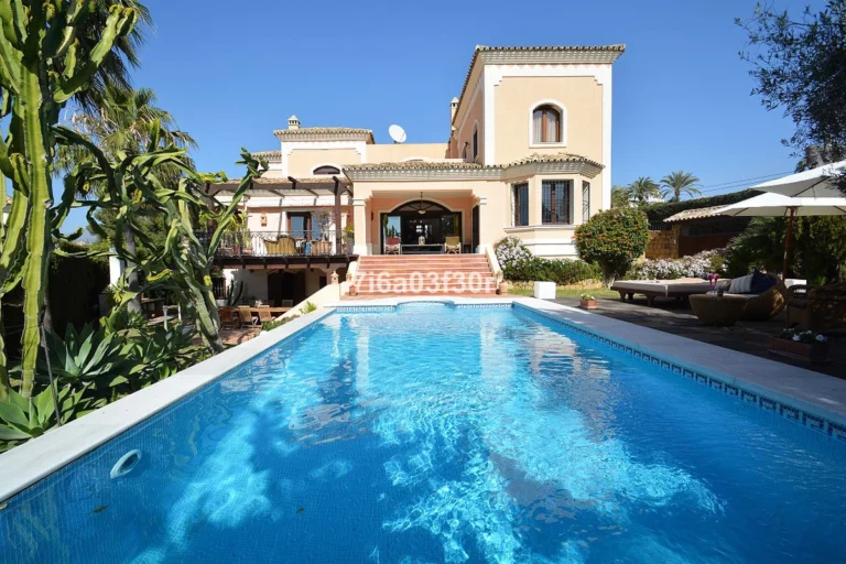R2607917 | Detached Villa in Nueva Andalucía – € 3,500,000 – 5 beds, 4 baths