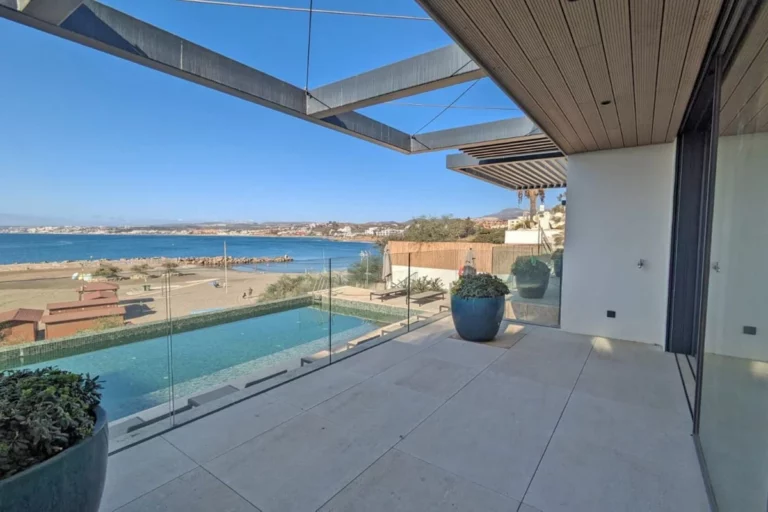 R4851250 | Ground Floor Apartment in Estepona – € 2,410,000 – 3 beds, 3 baths