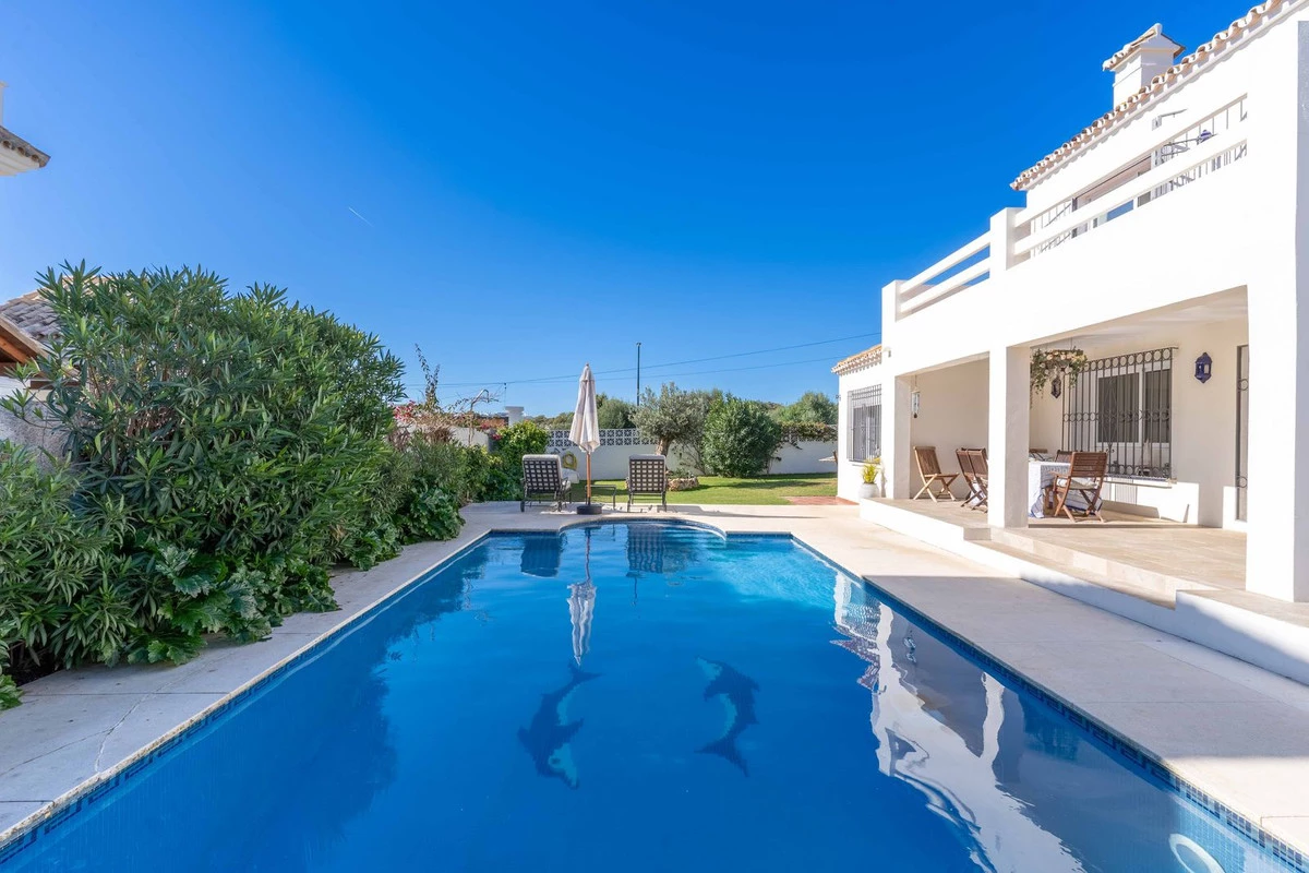 2-5bd7b9d04b45e33852eaf0ec6670150d