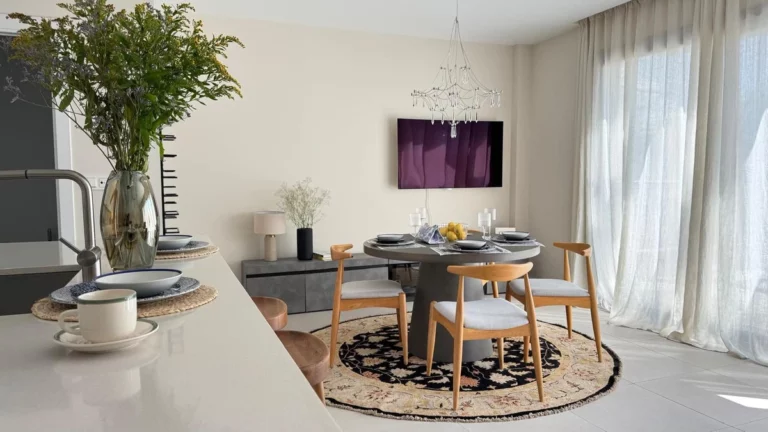 R5105968 | Middle Floor Apartment in Estepona – € 695,000 – 3 beds, 2 baths