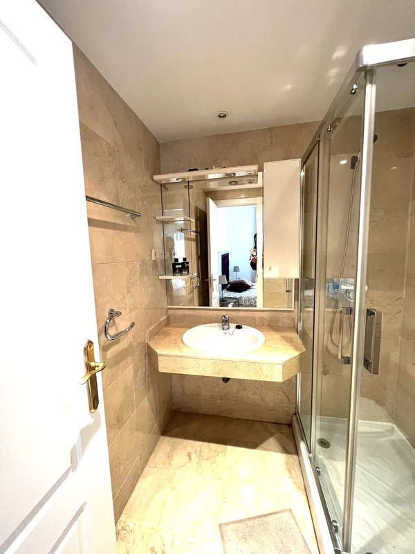 8-e64a9055bba3e77ac8aca3b893cdf826