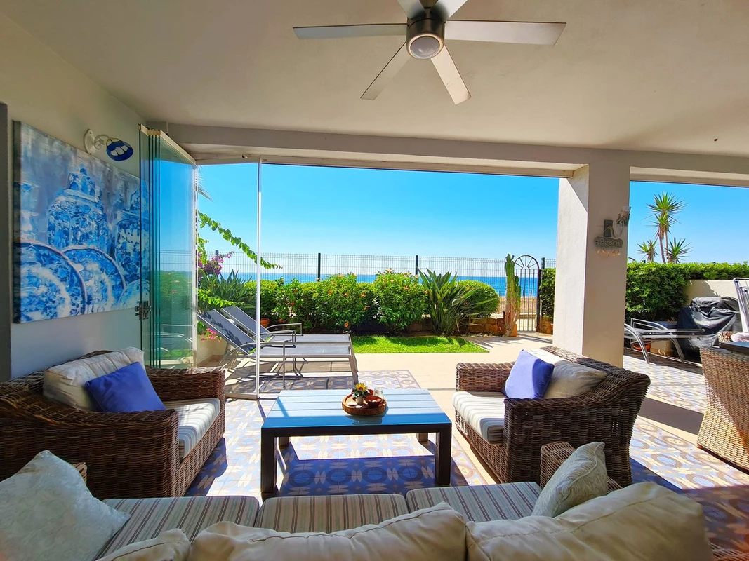 2-5bd7b9d04b45e33852eaf0ec6670150d