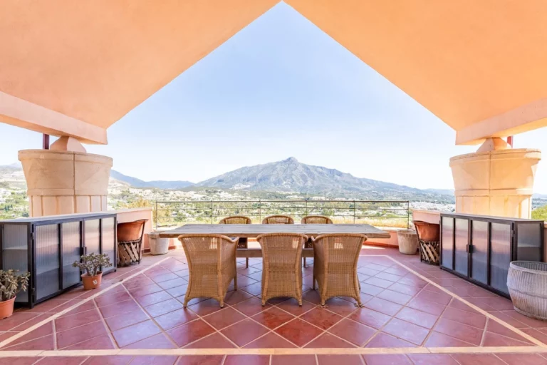 R4301827 | Penthouse in Nueva Andalucía – € 3,700,000 – 5 beds, 6 baths