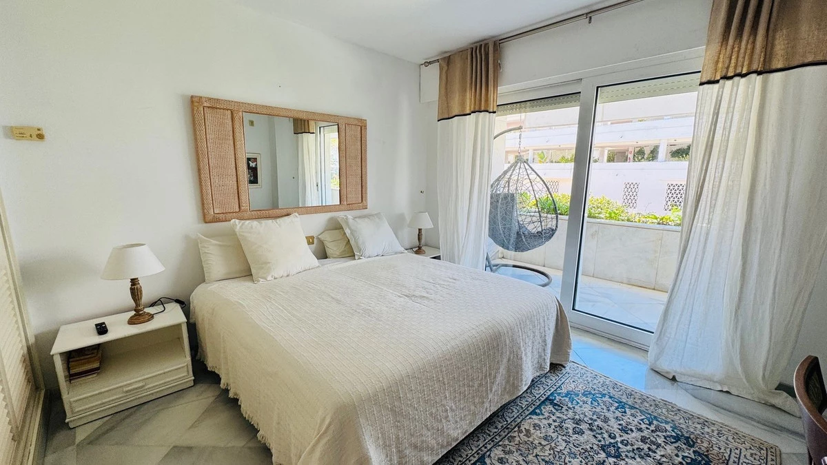 8-e64a9055bba3e77ac8aca3b893cdf826