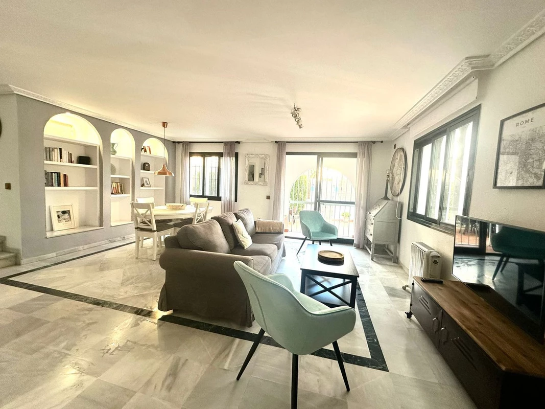 2-5bd7b9d04b45e33852eaf0ec6670150d