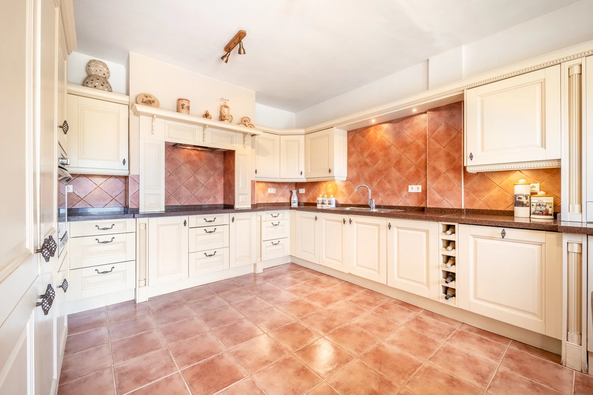 4-c23c0f86247804fa50226aecd8b0b2c8