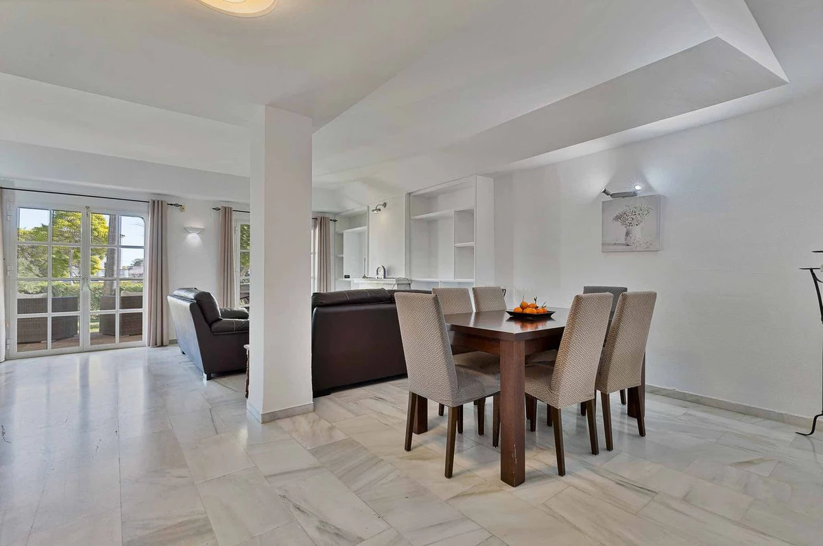 7-aa4cc561180b369757c0bb4af9886cd3