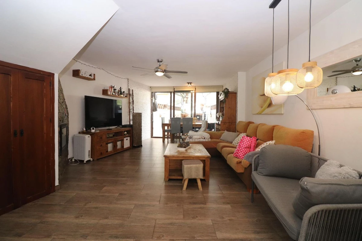 3-e898b2bb2a2fdfd06d2c39894dce8316