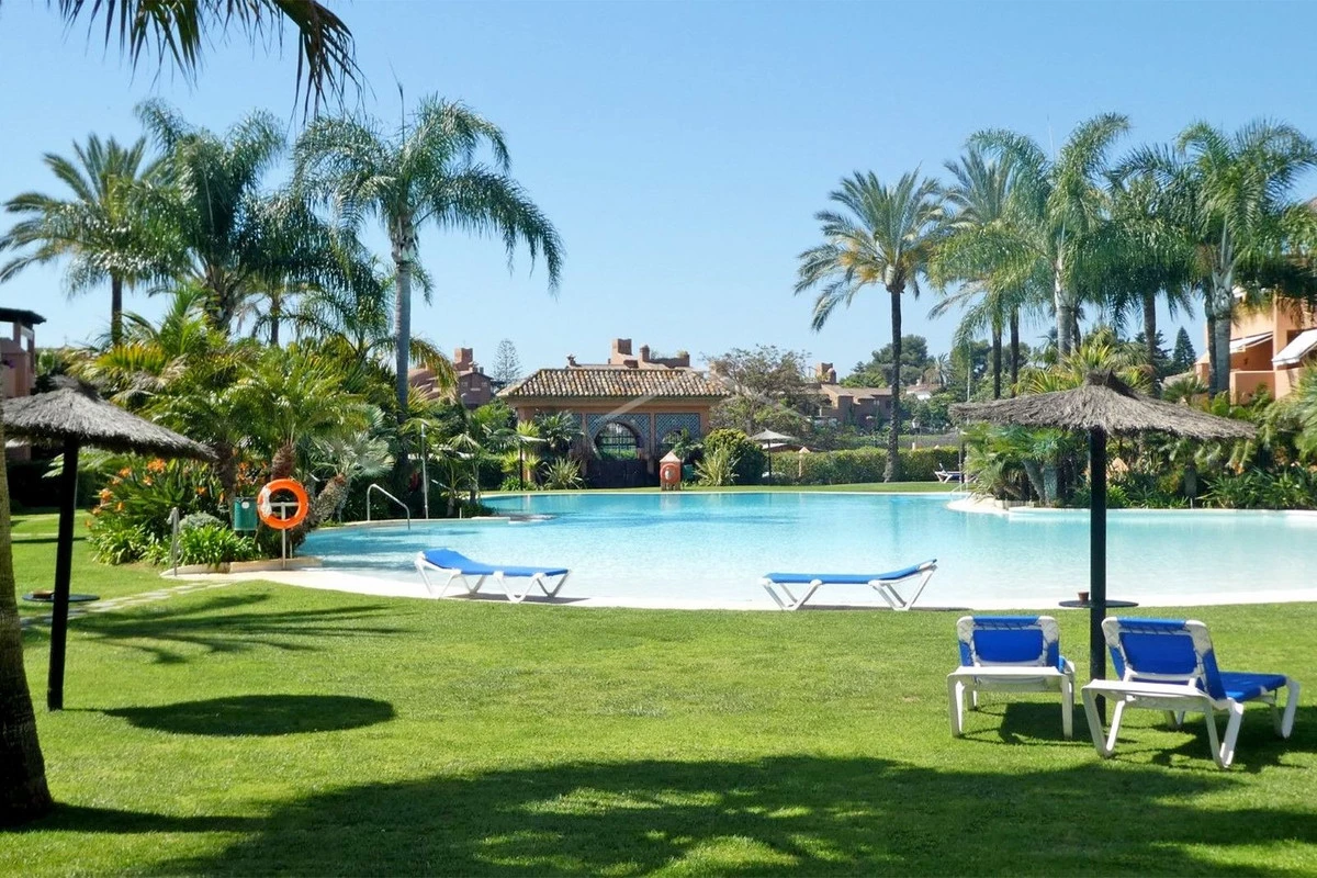 2-5bd7b9d04b45e33852eaf0ec6670150d