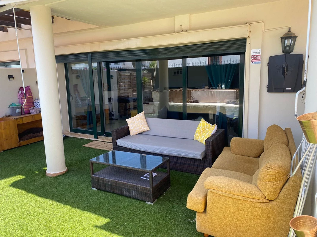 2-5bd7b9d04b45e33852eaf0ec6670150d