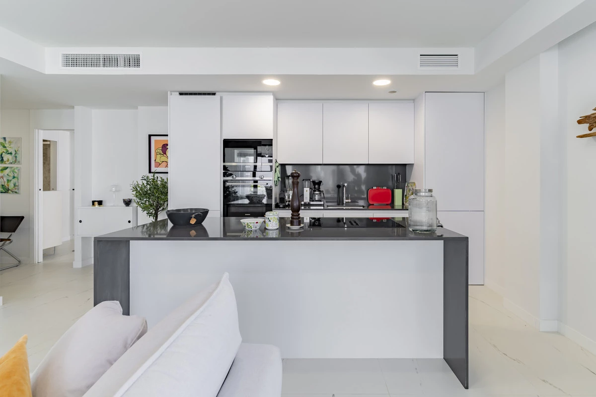 8-e64a9055bba3e77ac8aca3b893cdf826