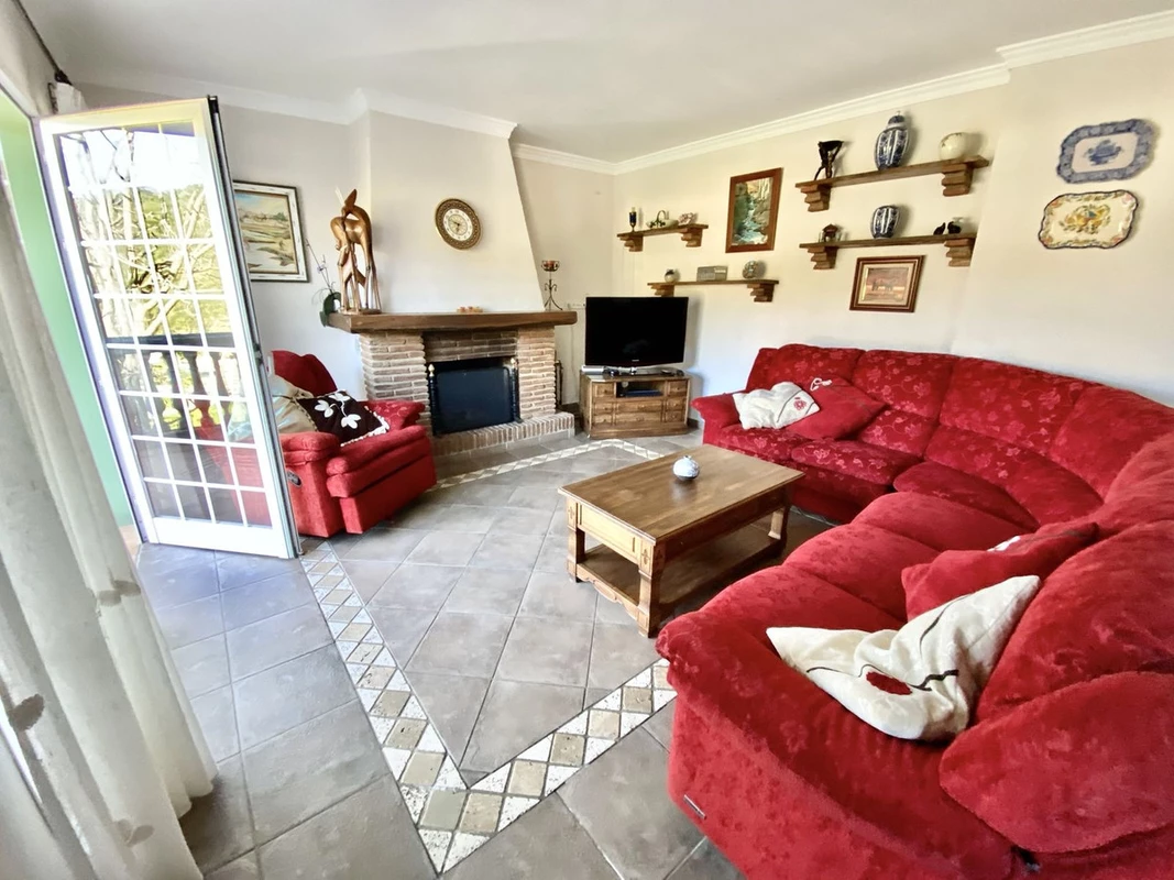 7-aa4cc561180b369757c0bb4af9886cd3