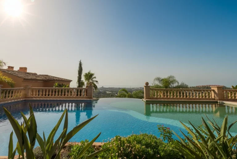 R4797070 | Middle Floor Apartment in Nueva Andalucía – € 1,950,000 – 3 beds, 3.5 baths