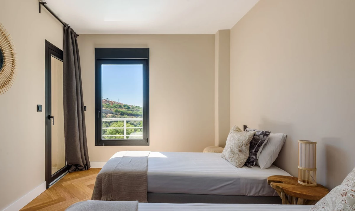 8-e64a9055bba3e77ac8aca3b893cdf826