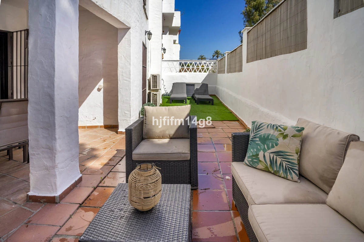 2-5bd7b9d04b45e33852eaf0ec6670150d