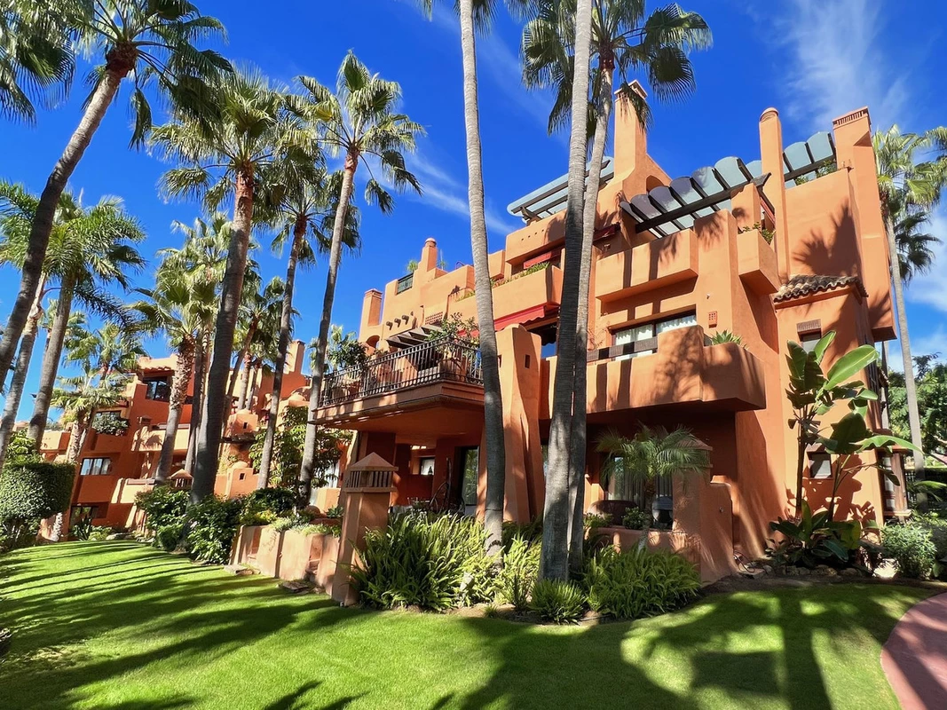 1-7980e48d732b6fc85c14b43b94d2aa54