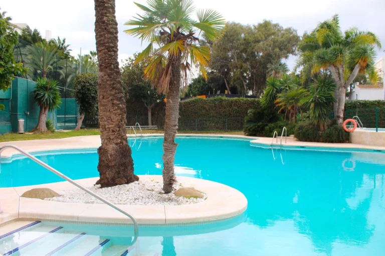 R4961605 | Penthouse in Puerto Banús – € 1,179,000 – 3 beds, 3 baths