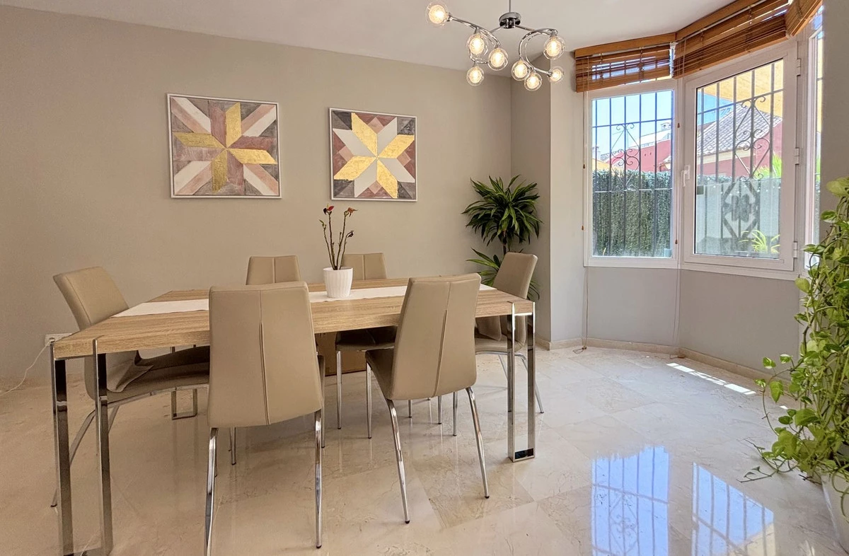 8-e64a9055bba3e77ac8aca3b893cdf826