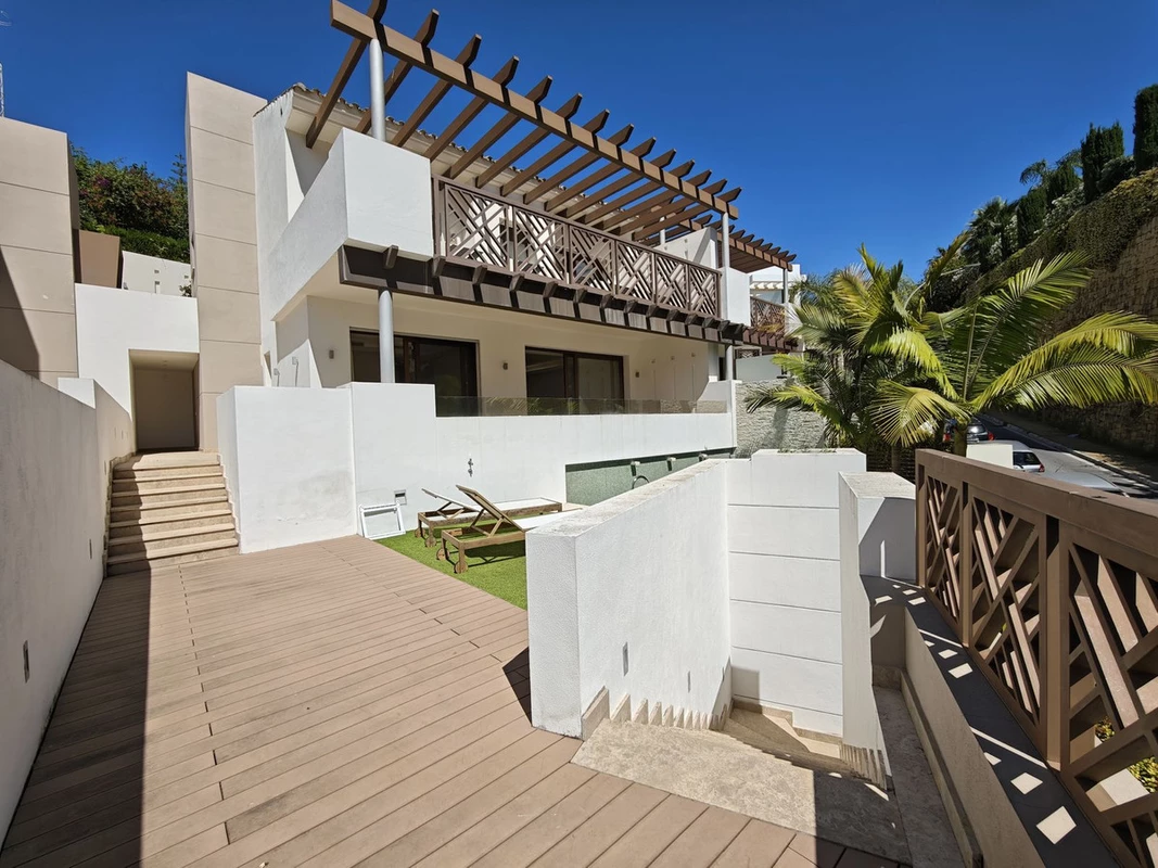 1-7980e48d732b6fc85c14b43b94d2aa54