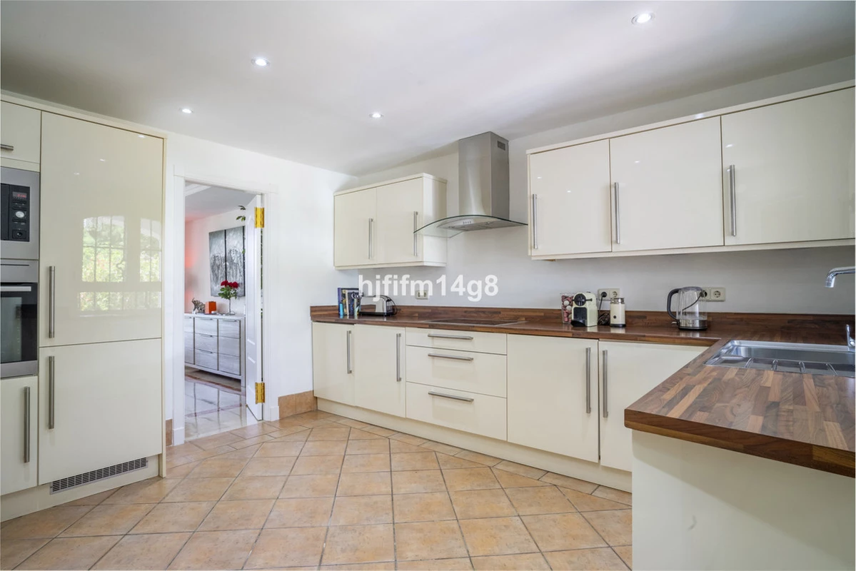 7-aa4cc561180b369757c0bb4af9886cd3