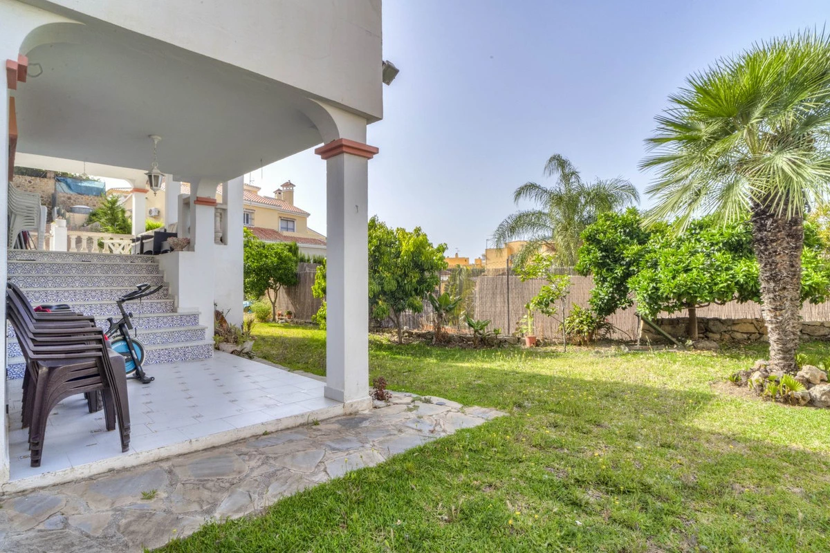 2-5bd7b9d04b45e33852eaf0ec6670150d