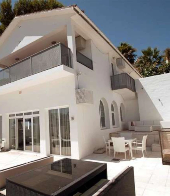 R5063872 | Detached Villa in Nueva Andalucía – € 1,695,000 – 4 beds, 3 baths