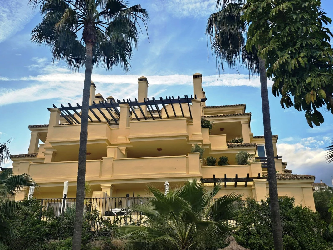 2-5bd7b9d04b45e33852eaf0ec6670150d