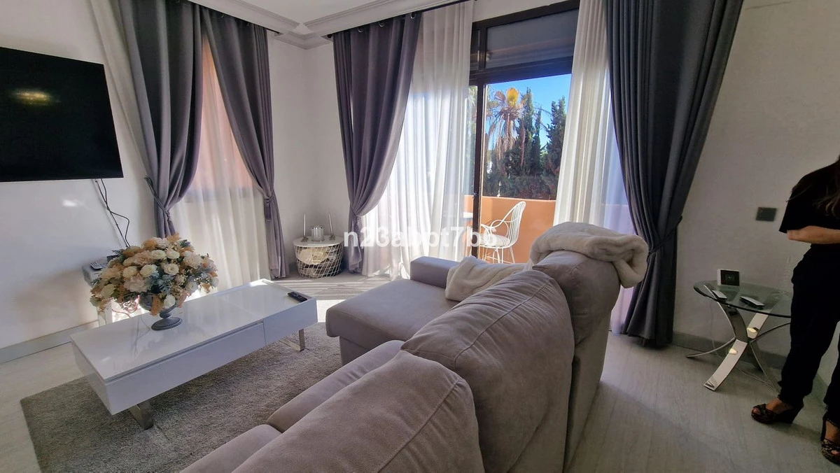 2-5bd7b9d04b45e33852eaf0ec6670150d