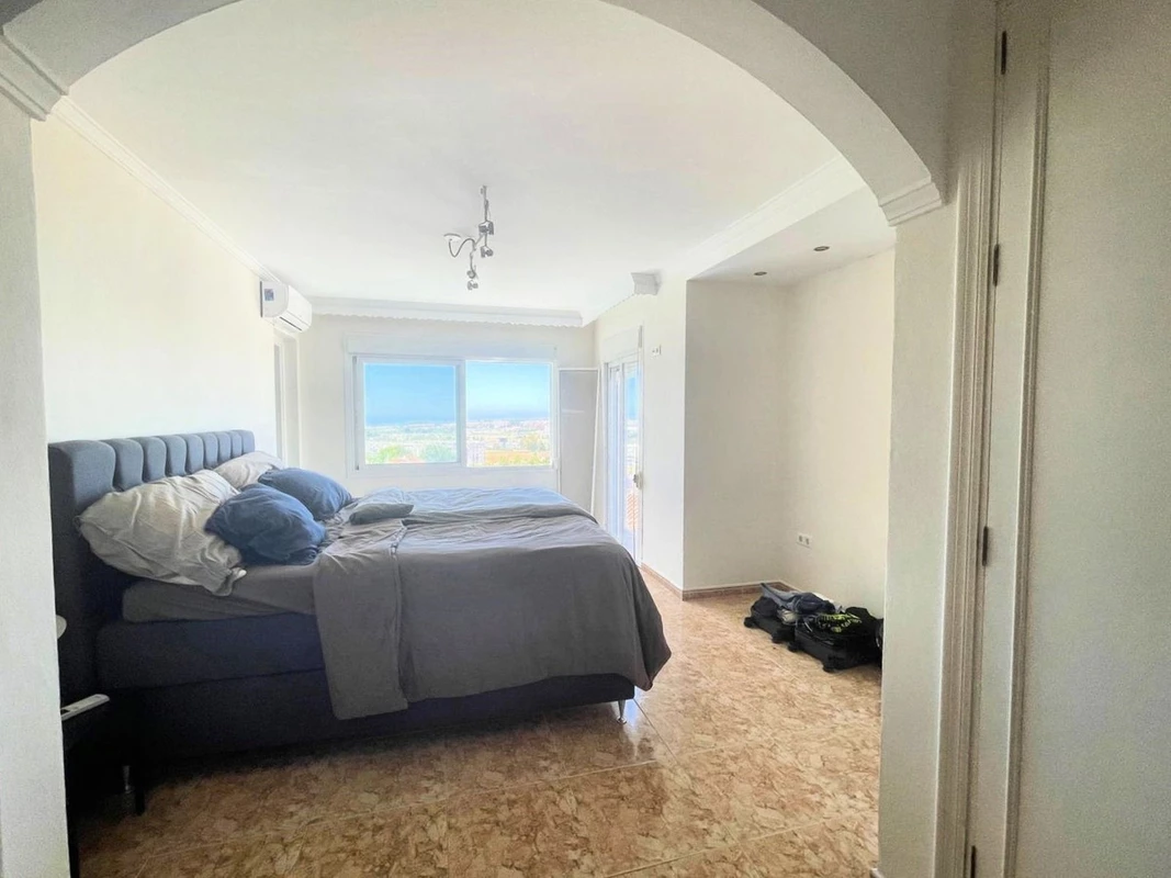 8-e64a9055bba3e77ac8aca3b893cdf826