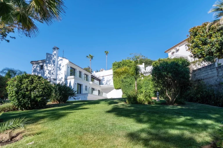 R5063281 | Detached Villa in Marbella – € 1,780,000 – 4 beds, 4 baths