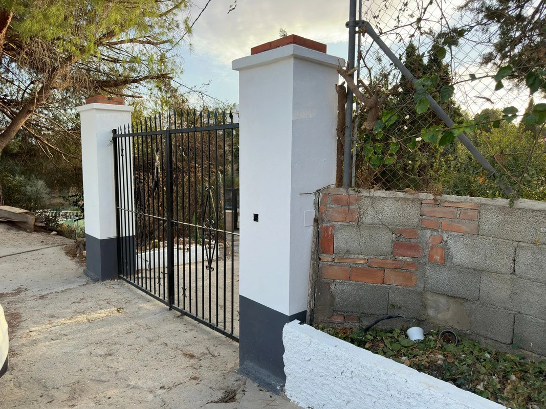 2-5bd7b9d04b45e33852eaf0ec6670150d