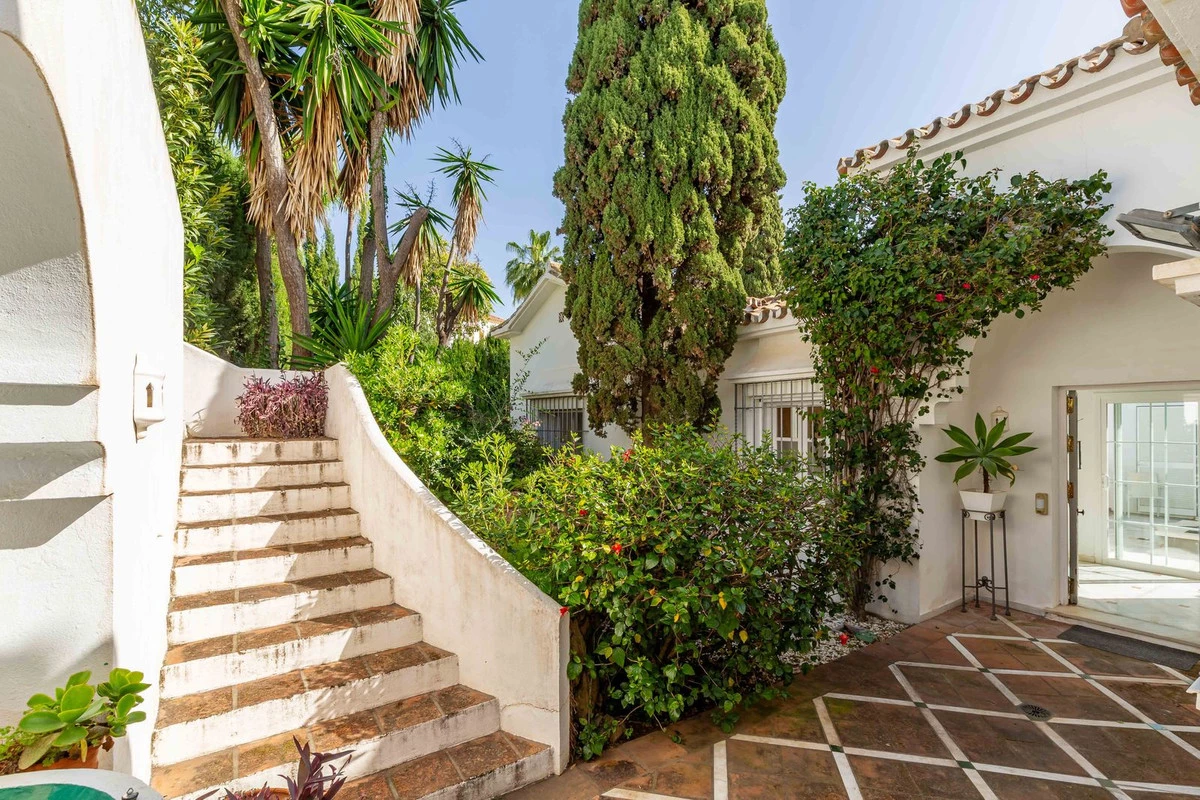 8-e64a9055bba3e77ac8aca3b893cdf826