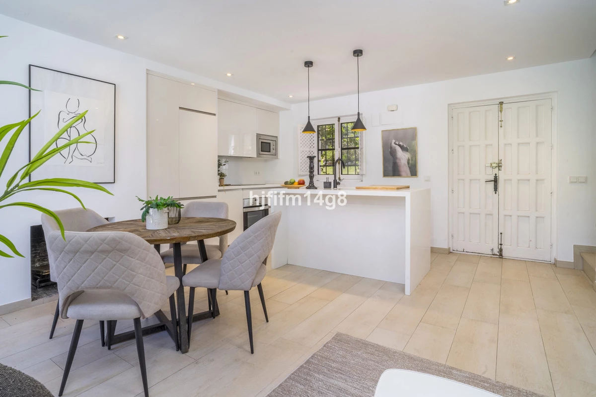 3-e898b2bb2a2fdfd06d2c39894dce8316