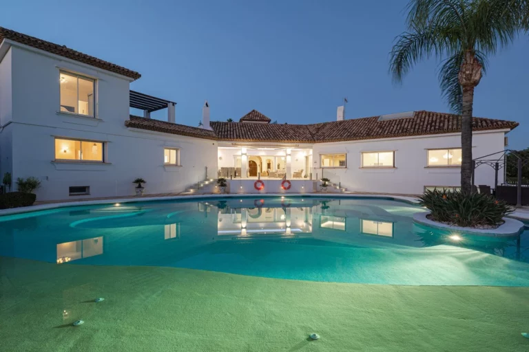 R4920694 | Detached Villa in El Paraiso – € 2,750,000 – 6 beds, 7 baths