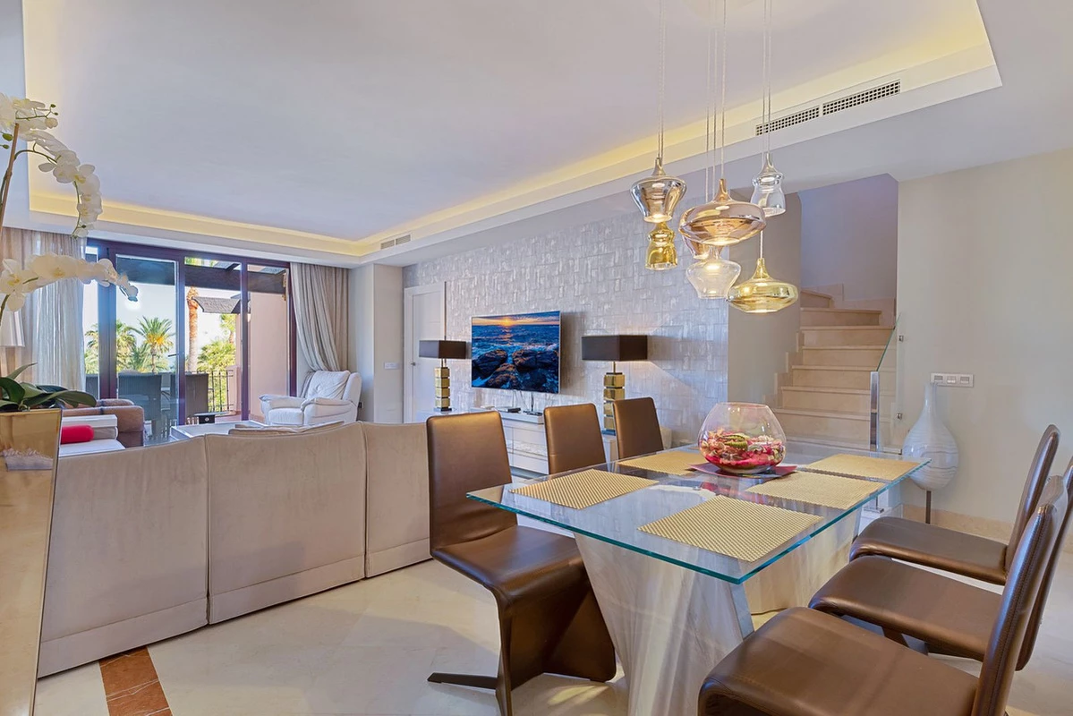 8-e64a9055bba3e77ac8aca3b893cdf826