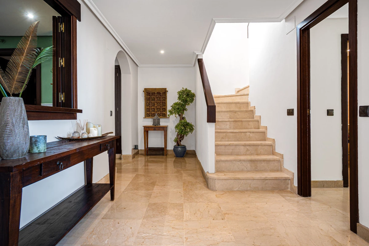 9-467d0cee5b725f3ef65f102a0c2e69c0