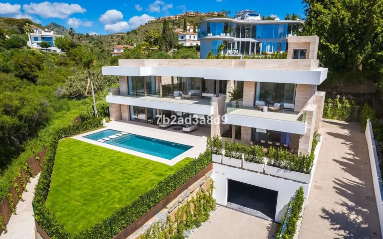 R5040205 | Detached Villa in El Paraiso – € 4,990,000 – 5 beds, 6 baths