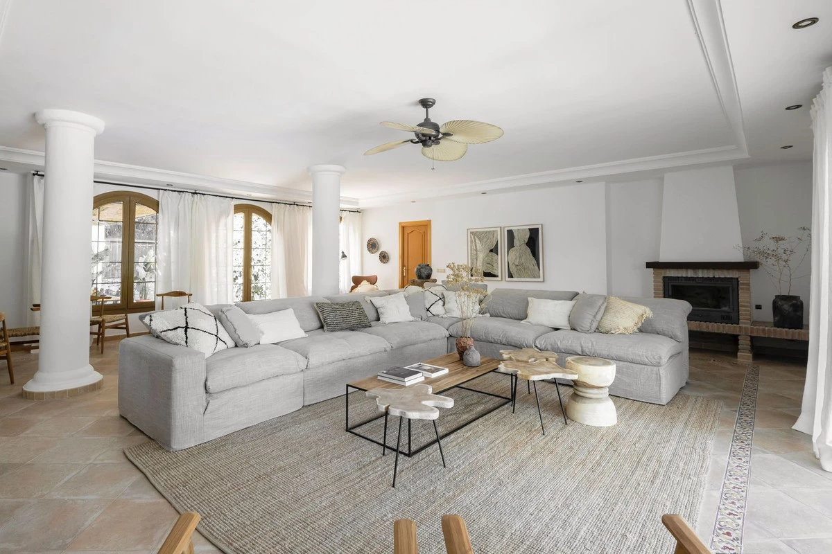 2-5bd7b9d04b45e33852eaf0ec6670150d