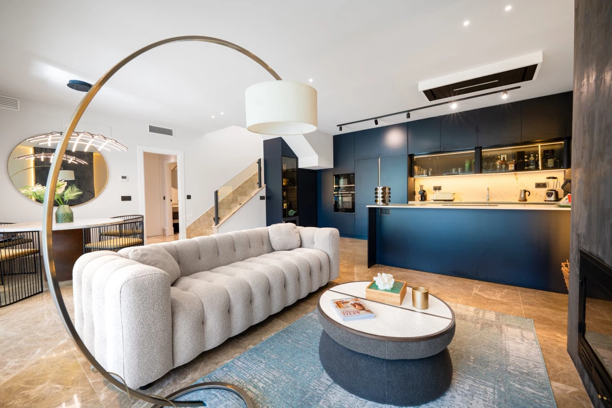 7-aa4cc561180b369757c0bb4af9886cd3