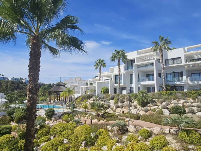 R4849984 | Penthouse Duplex in Atalaya – € 799,000 – 2 beds, 2 baths
