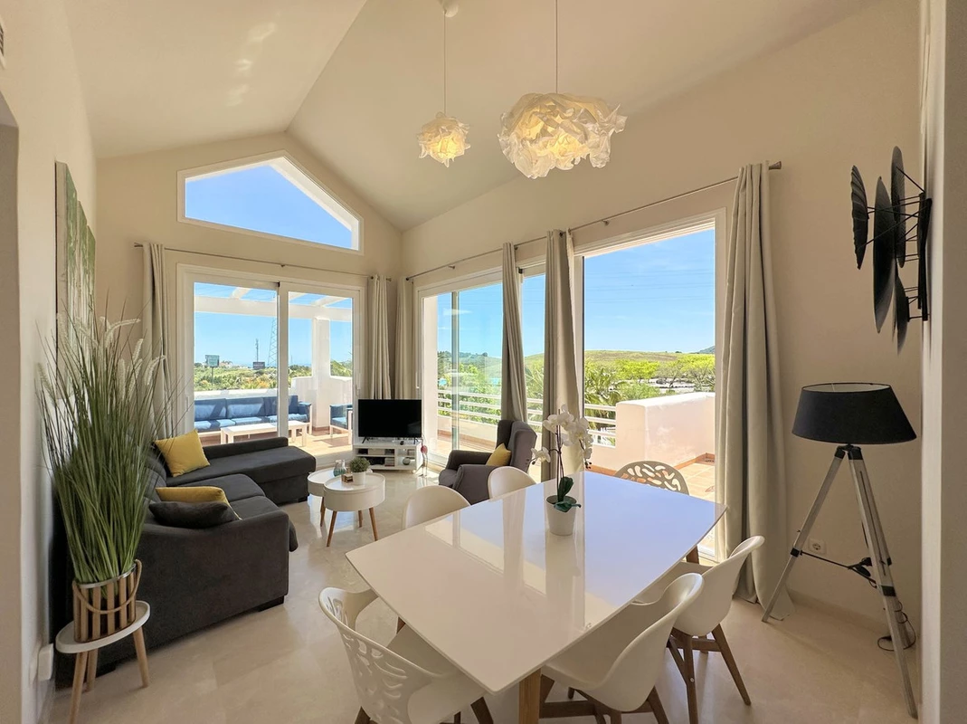 2-5bd7b9d04b45e33852eaf0ec6670150d