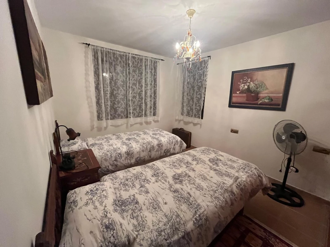 8-e64a9055bba3e77ac8aca3b893cdf826