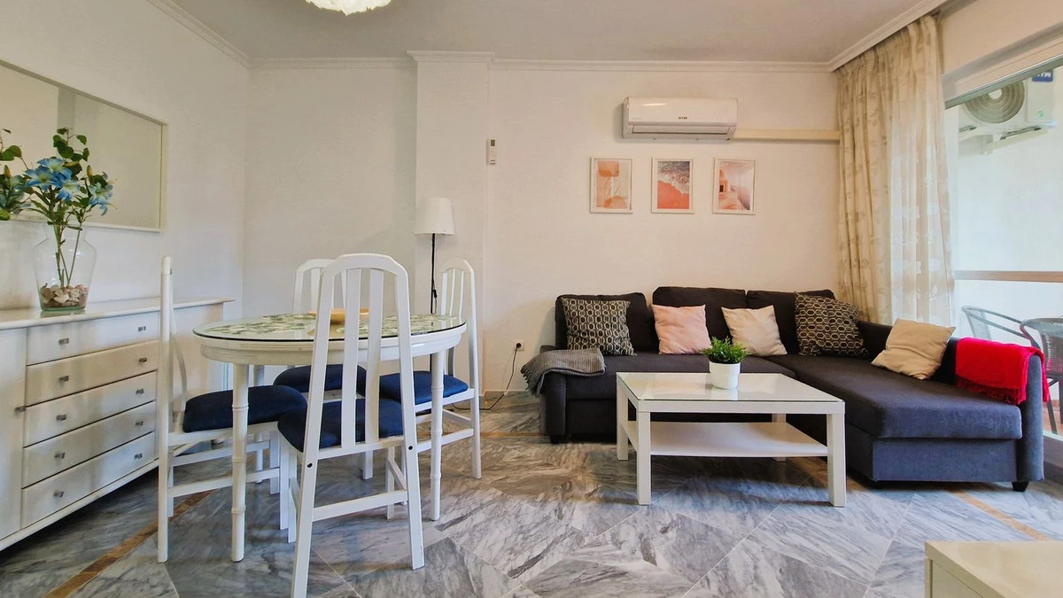 2-5bd7b9d04b45e33852eaf0ec6670150d