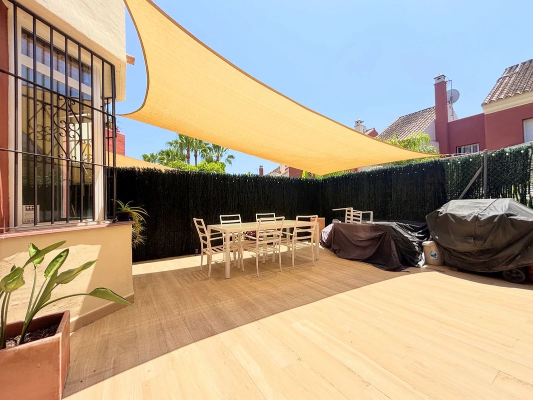 2-5bd7b9d04b45e33852eaf0ec6670150d